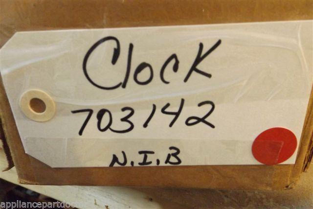 MAYTAG STOVE 703142 CLOCK NEW IN BOX MAYTAG STOVE 703142 CLOCK NEW IN BOX